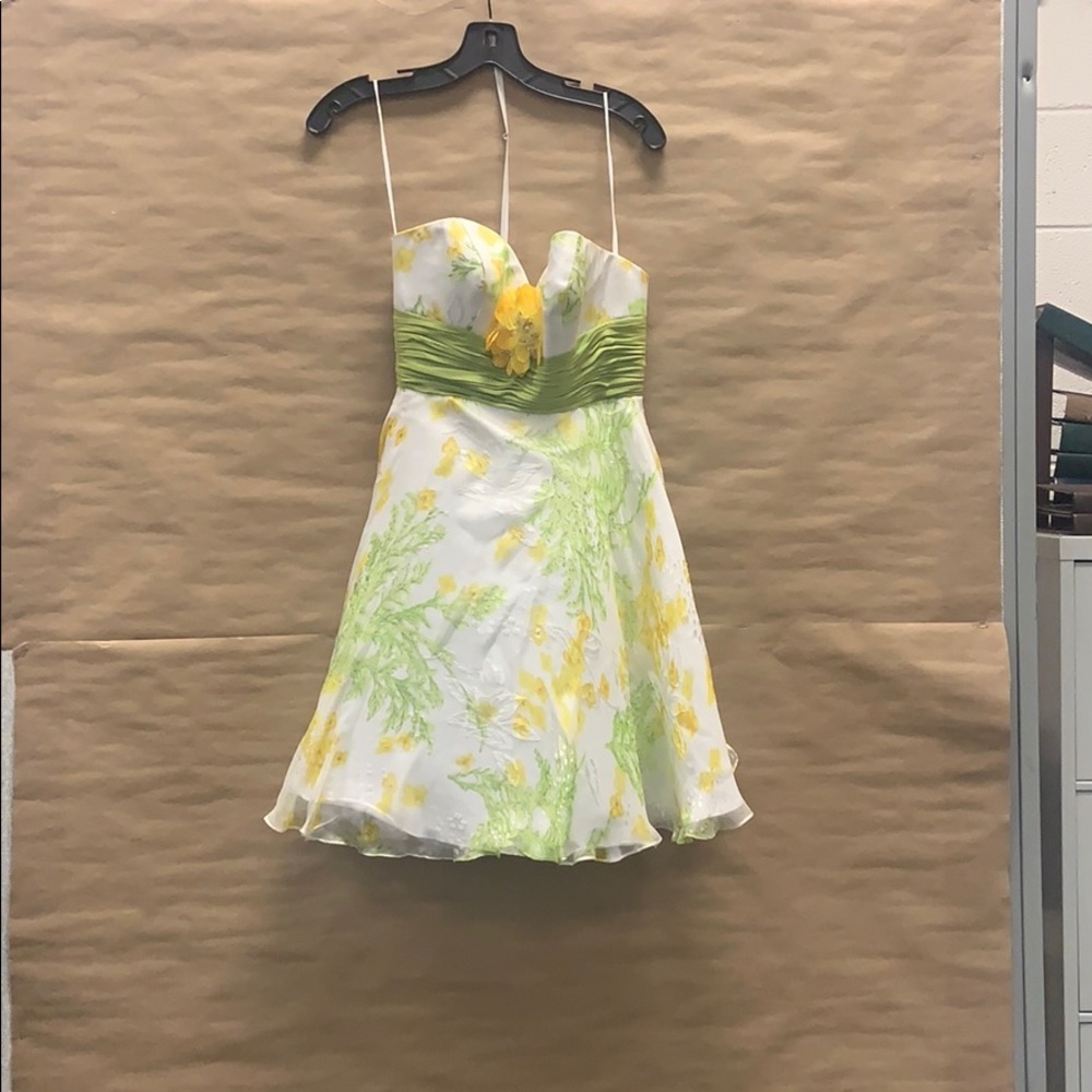 white flower dress